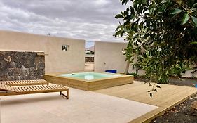 Villa Lavayarena Private Pool In Lajares